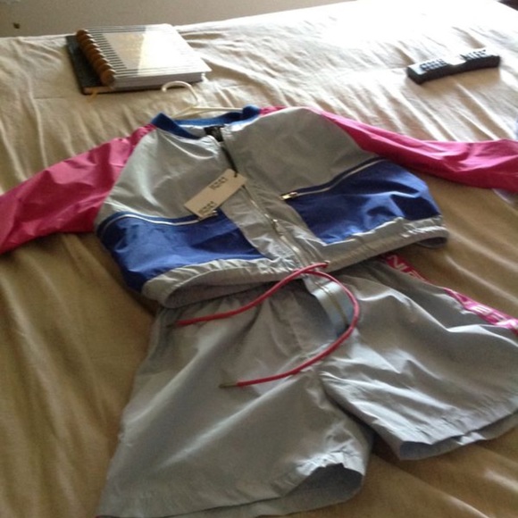 Short set - Picture 2 of 2